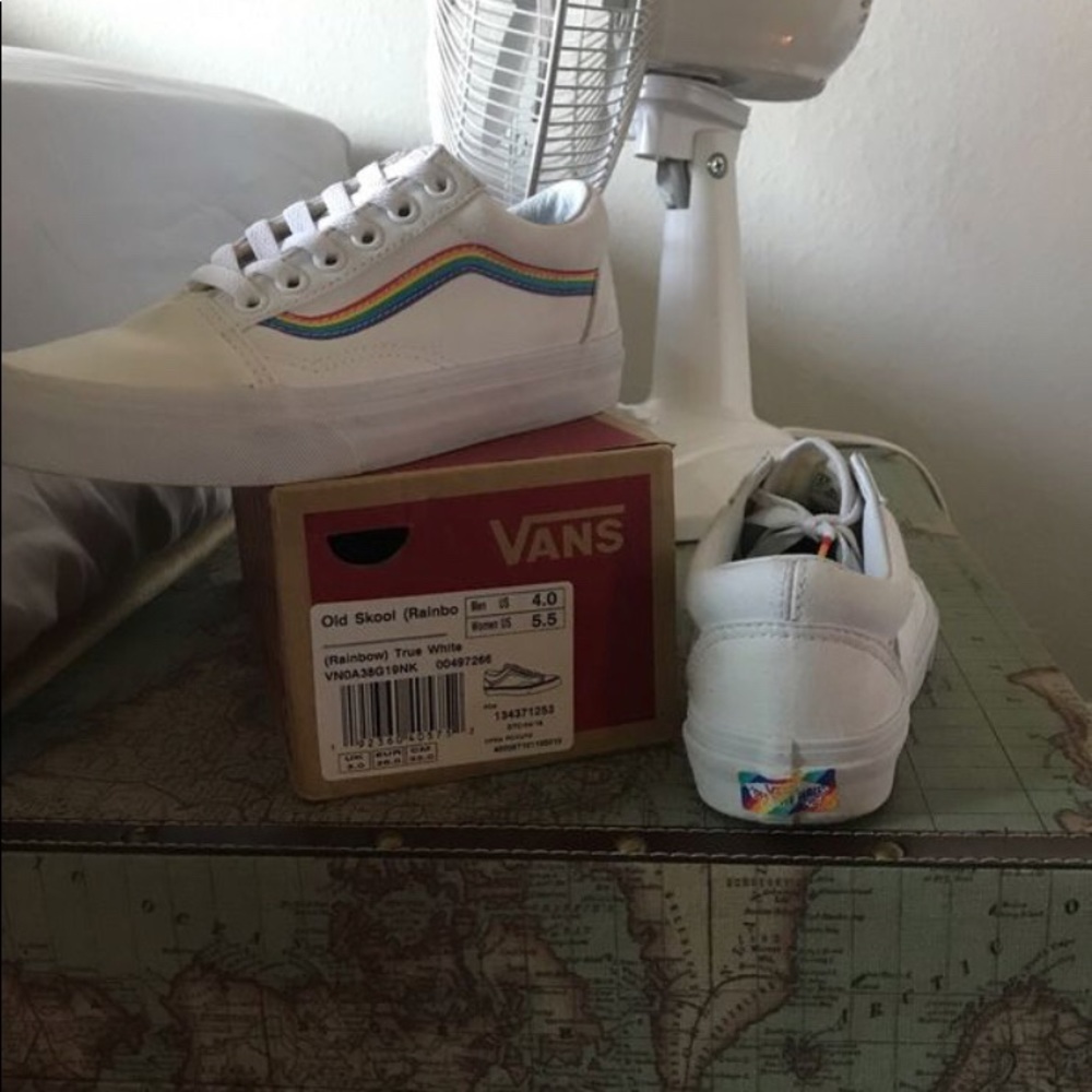 (Rainbow) True White Vans